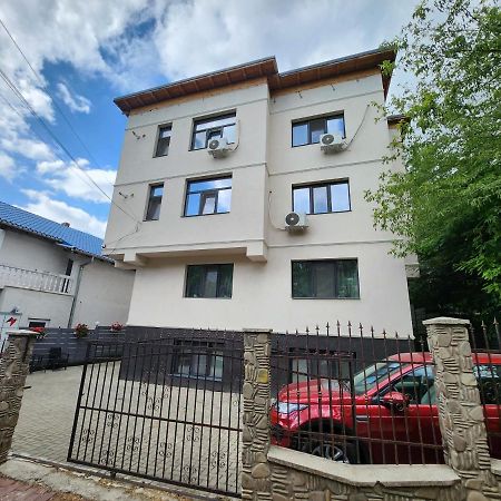 Boutique City Retreats Apartments Яссы Экстерьер фото