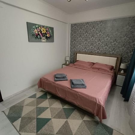 Boutique City Retreats Apartments Яссы Экстерьер фото