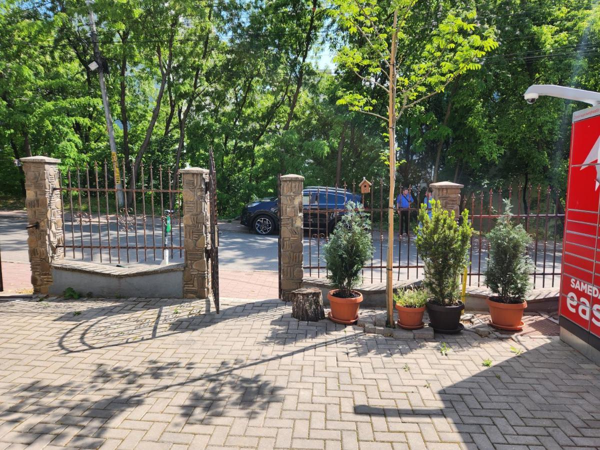 Boutique City Retreats Apartments Яссы Экстерьер фото