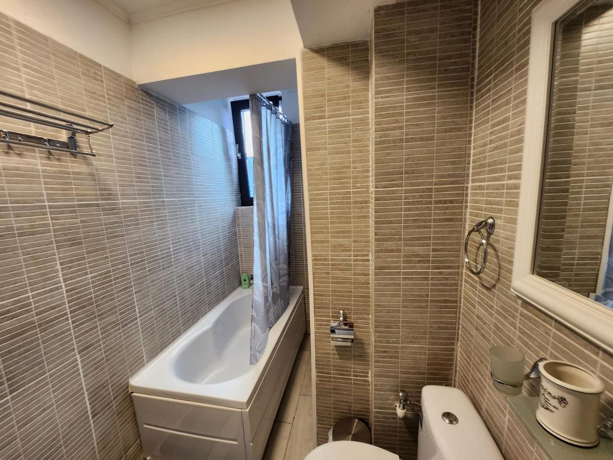 Boutique City Retreats Apartments Яссы Экстерьер фото